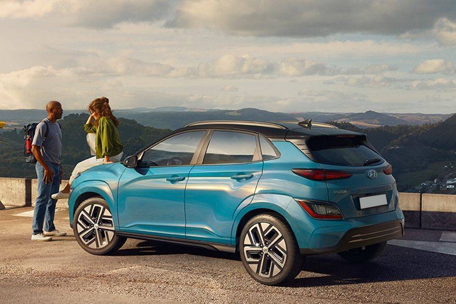 Rear Cross Side View of Hyundai Kona Electric Rear Cross Side View of Hyundai Kona Electric