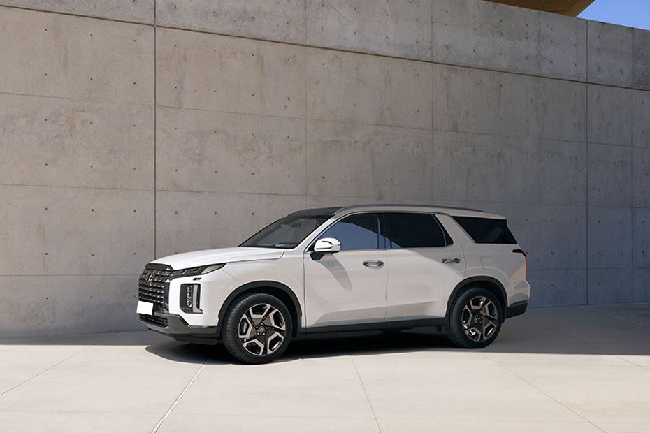 Hyundai Palisade Front Cross Side View