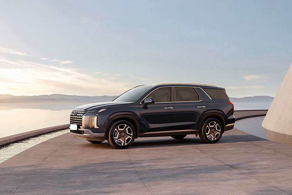 Hyundai Palisade Front Side View