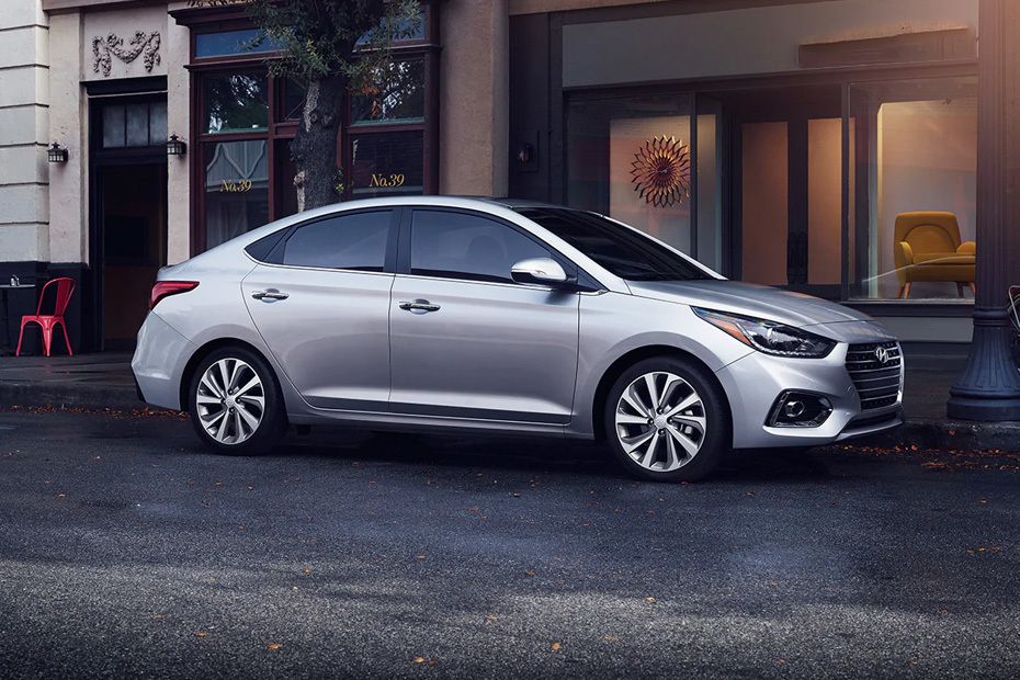 Hyundai Accent Front Cross Side View