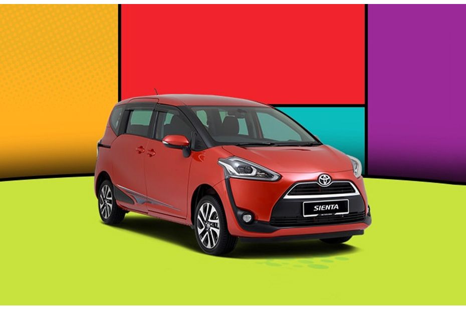 Toyota Sienta Front Medium View