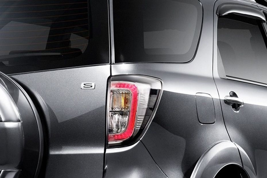 Rush (2015-2018) Tail light