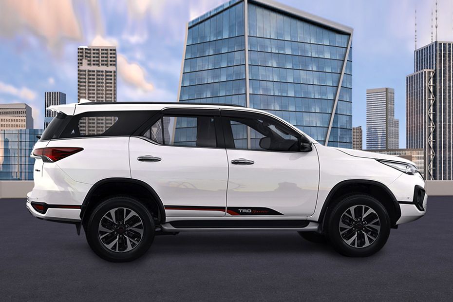 Toyota Fortuner Drivers Sideview Toyota Fortuner Drivers Sideview