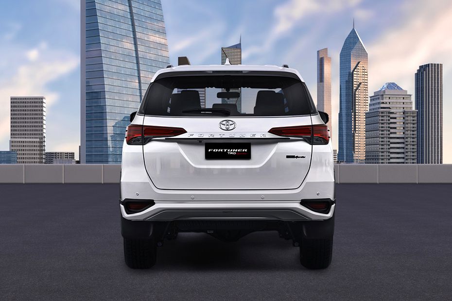 Full Rear View of Toyota Fortuner Full Rear View of Toyota Fortuner