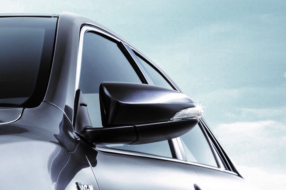 Toyota Camry (2016-2018) Drivers Side Mirror Front Angle