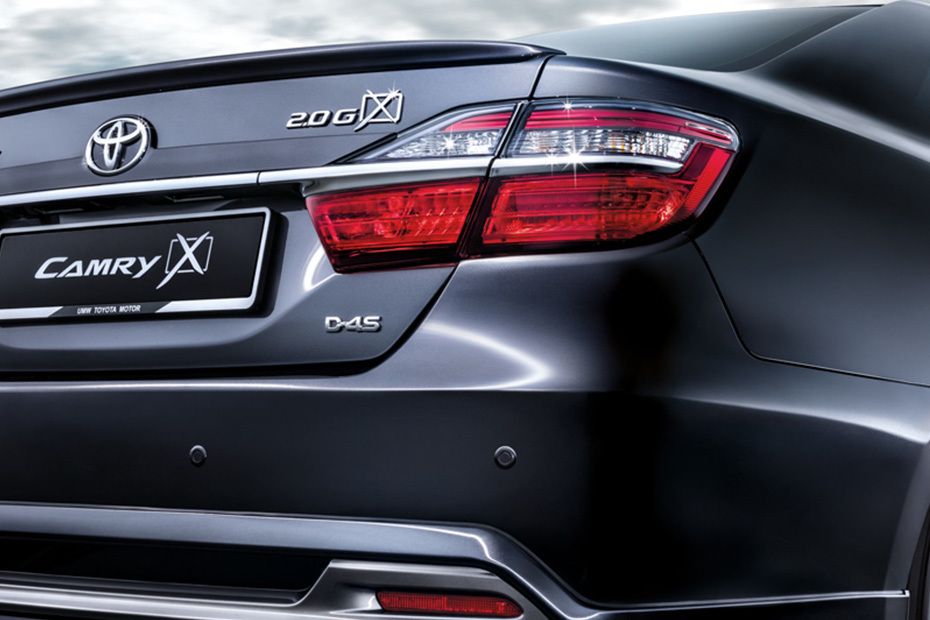 Camry (2016-2018) Tail light