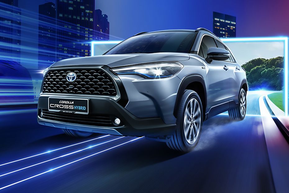 Corolla Cross Hybrid (2021-2023) Front deep low Angle View Corolla Cross Hybrid (2021-2023) Front deep low Angle View