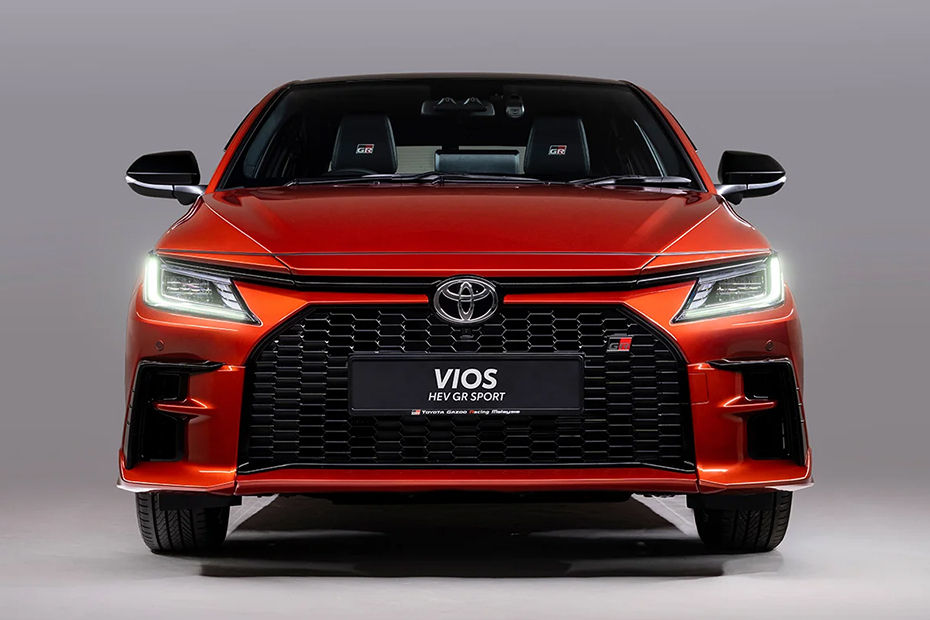 Full Front View of Vios HEV GR Sport