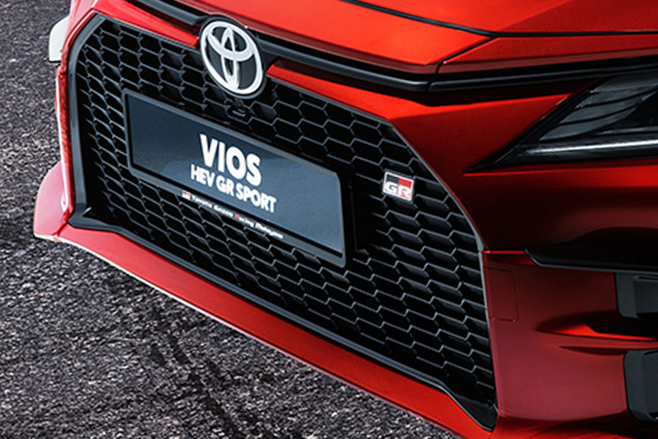 Vios HEV GR Sport Grille View