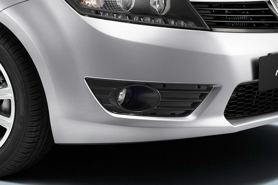 Preve (2012-2018) Front Fog Lamp
