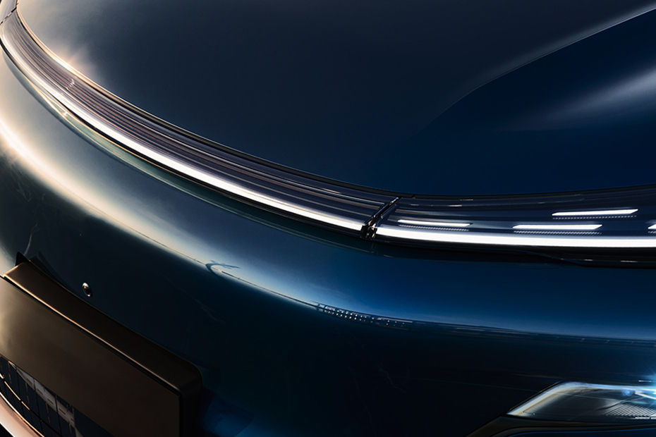 e.MAS 7 PHEV Headlight