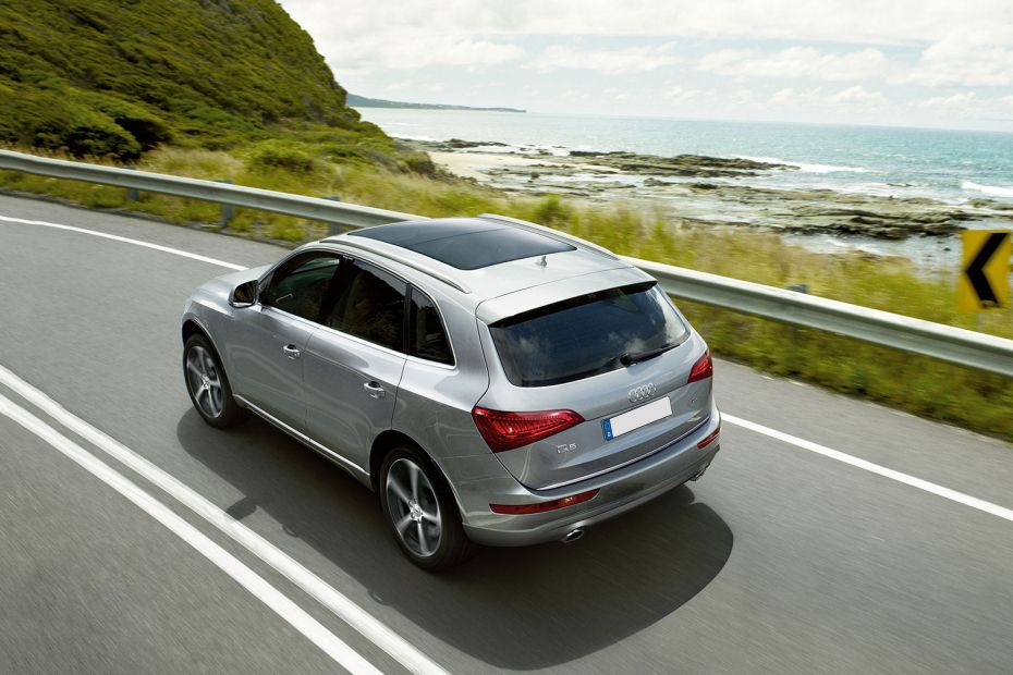 Q5 (2012-2018) Rear Low Angle View