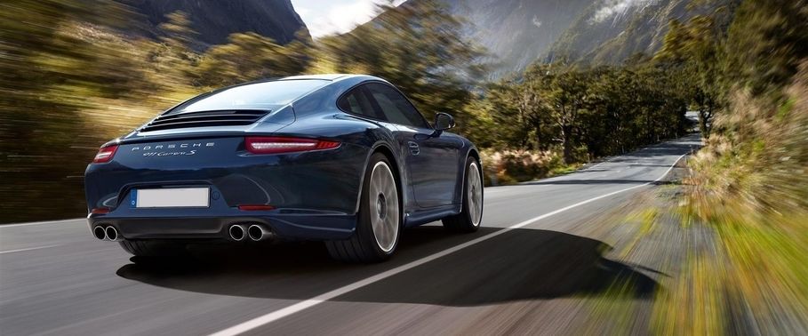 911 Carrera S Rear angle view