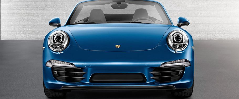 Full Front View of 911 Carrera 4 Cabriolet