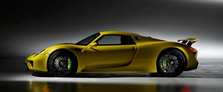 Porsche 918 Spyder Drivers Sideview Porsche 918 Spyder Drivers Sideview