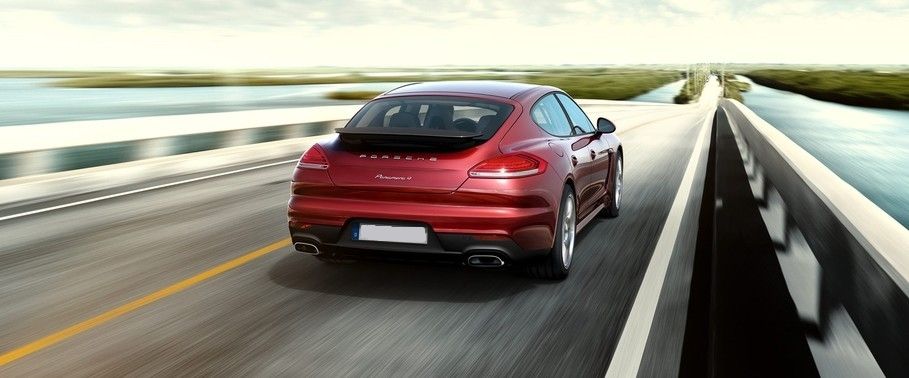 Panamera 4 Rear angle view