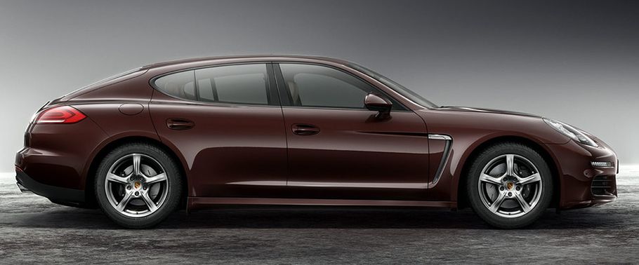 Porsche Panamera S Drivers Sideview