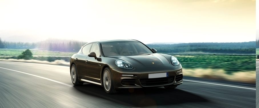 Porsche Panamera S Front Cross Side View