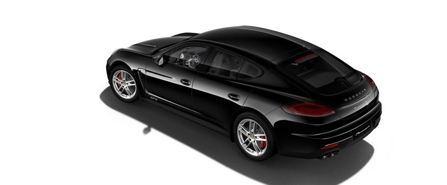 Rear Cross View of Porsche Panamera GTS