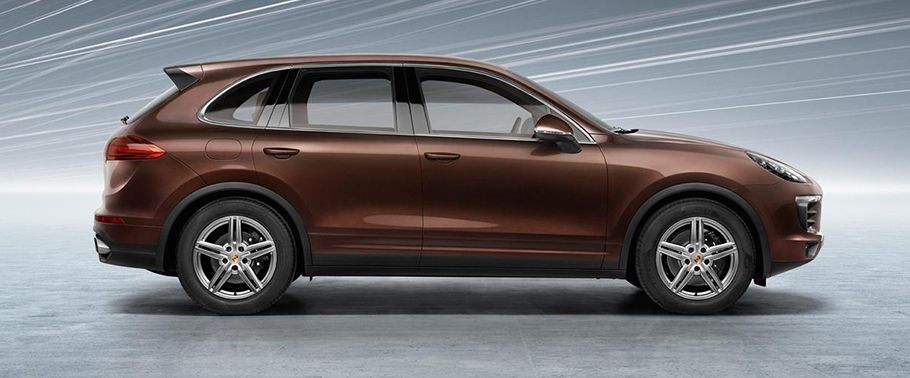 Porsche Cayenne Diesel Drivers Sideview Porsche Cayenne Diesel Drivers Sideview
