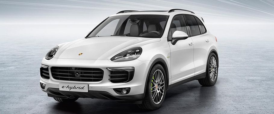 Porsche Cayenne S E-Hybrid Front Angle High View Porsche Cayenne S E-Hybrid Front Angle High View