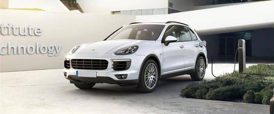 Kereta Porsche Cayenne S E-Hybrid Malaysia