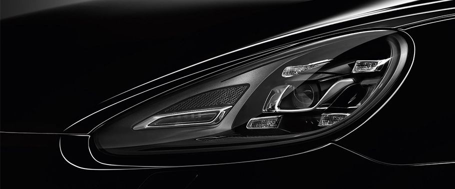 Cayenne Turbo S Headlight