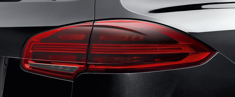 Cayenne Turbo S Tail light