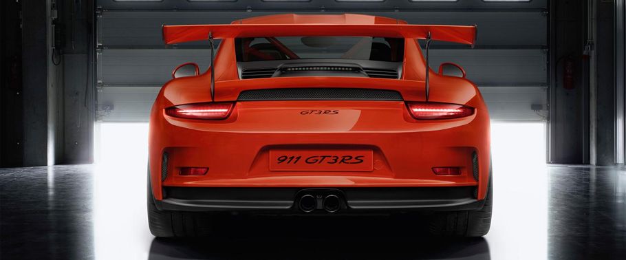 Full Rear View of Porsche 911 GT3 RS Full Rear View of Porsche 911 GT3 RS