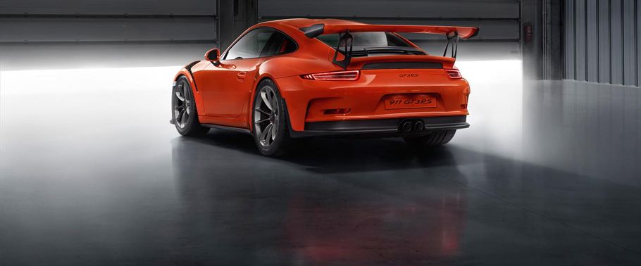 Rear Cross Side View of Porsche 911 GT3 RS Rear Cross Side View of Porsche 911 GT3 RS