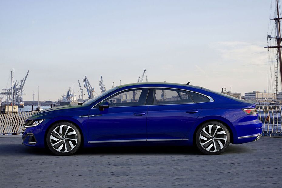 Arteon R-Line Side view Arteon R-Line Side view