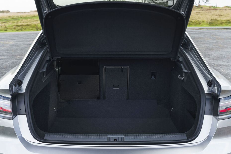 Trunk Open Closer View of Arteon R-Line Trunk Open Closer View of Arteon R-Line