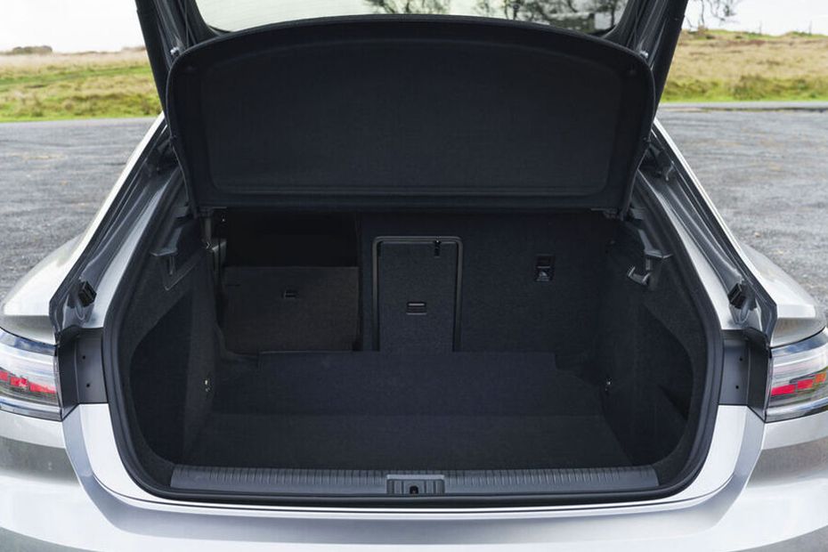 Trunk Open Closer View of Arteon R-Line Trunk Open Closer View of Arteon R-Line