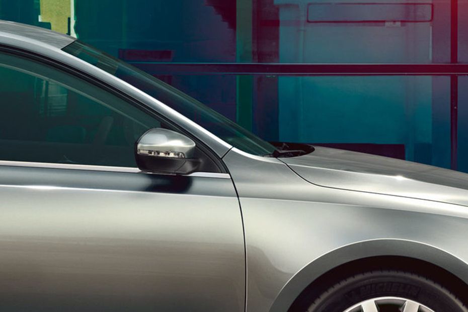 Volkswagen Jetta Drivers Side Mirror Front Angle