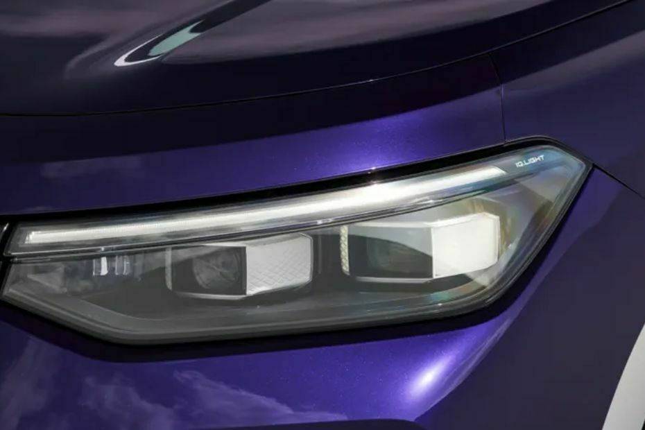 Tayron Headlight