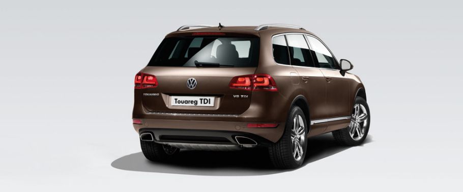Touareg TDI Rear Medium Side View