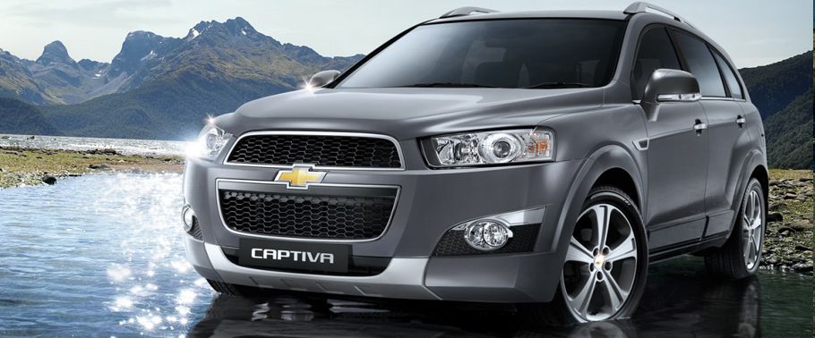 Chevrolet Captiva Front Angle High View
