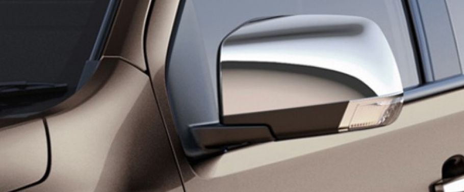 Chevrolet Colorado Muscle Power Drivers Side Mirror Front Angle