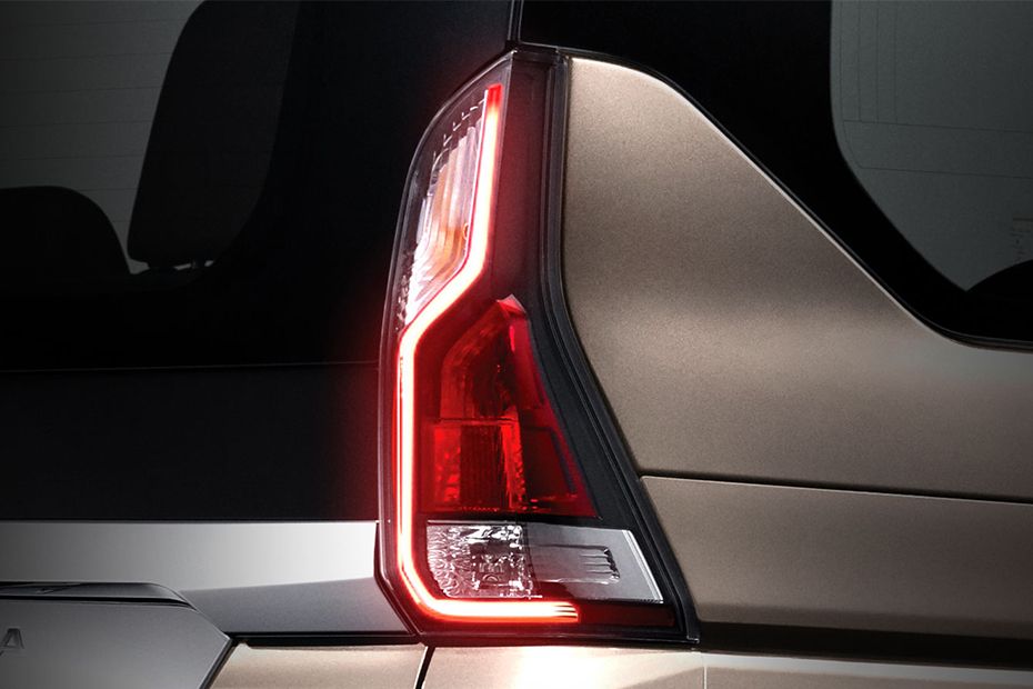 Serena Tail light Serena Tail light