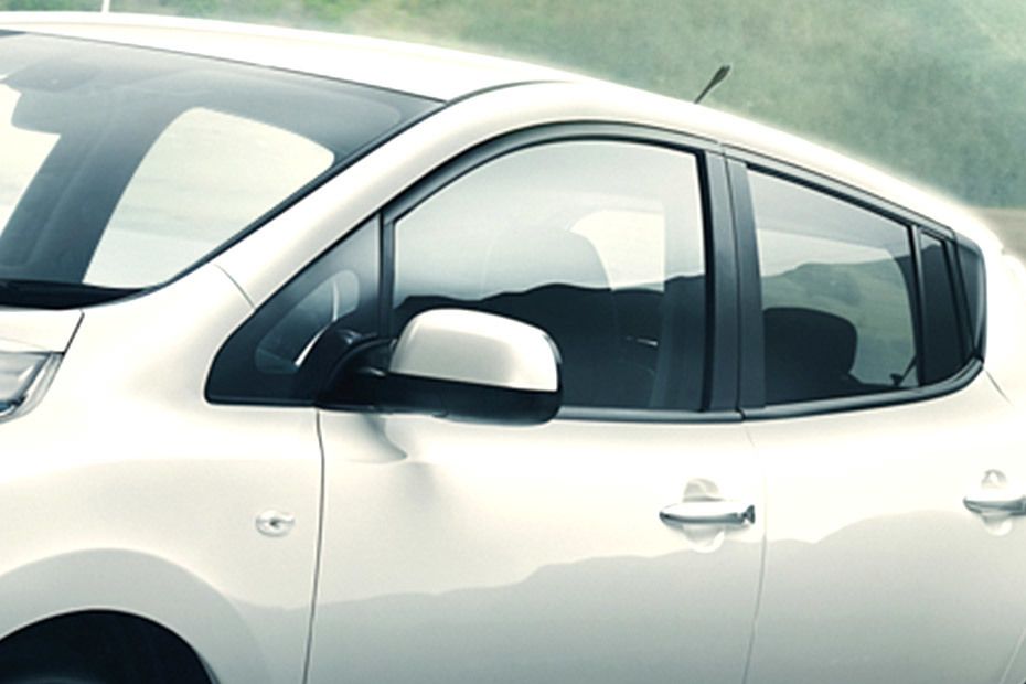 Nissan Leaf (2015-2018) Drivers Side Mirror Front Angle