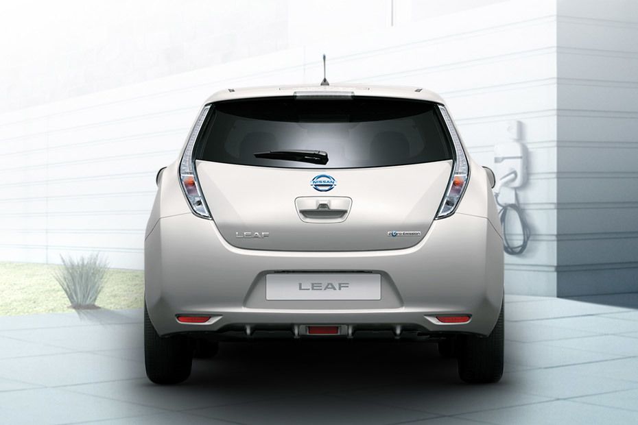Full Rear View of Nissan Leaf (2015-2018)