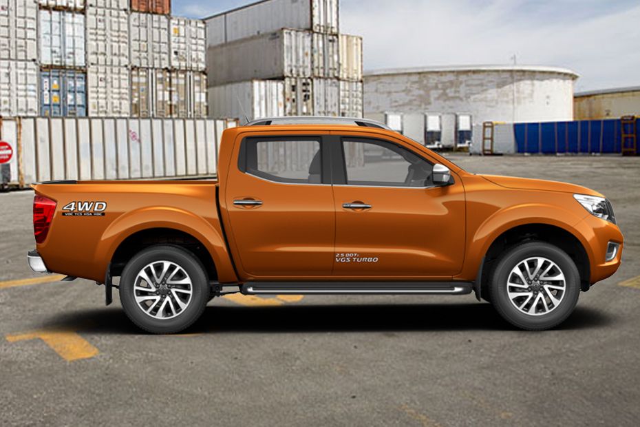Nissan Navara Drivers Sideview Nissan Navara Drivers Sideview