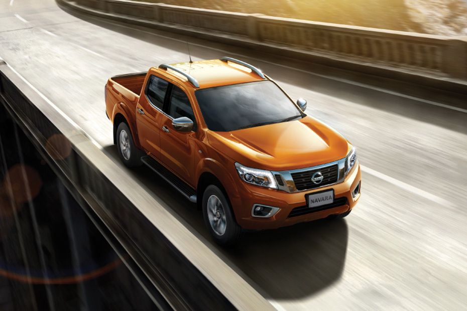 Nissan Navara Front Cross Side View Nissan Navara Front Cross Side View