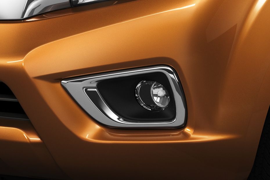 Navara Front Fog Lamp Navara Front Fog Lamp