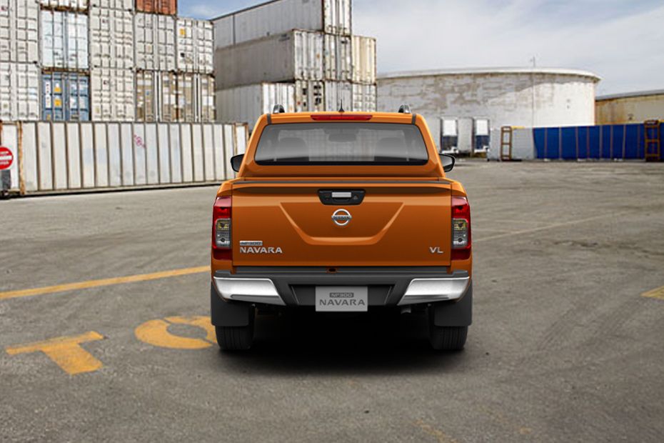 Full Rear View of Nissan Navara Full Rear View of Nissan Navara