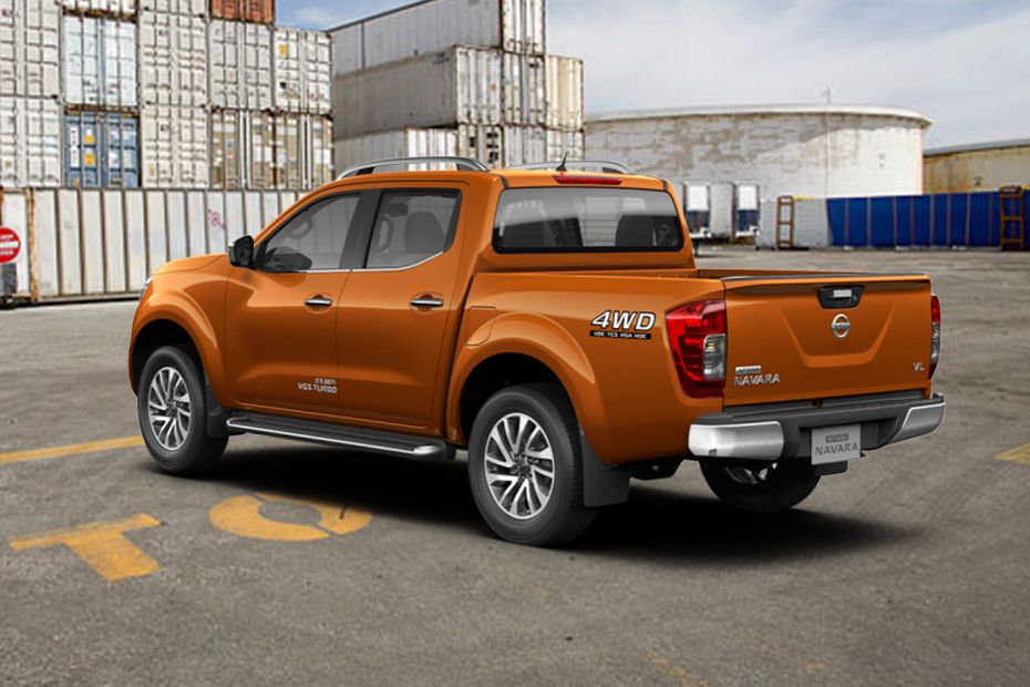 Rear Cross View of Nissan Navara Rear Cross View of Nissan Navara