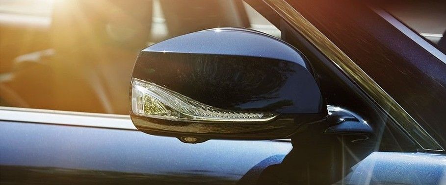 Infiniti Q70 Hybrid Drivers Side Mirror Front Angle