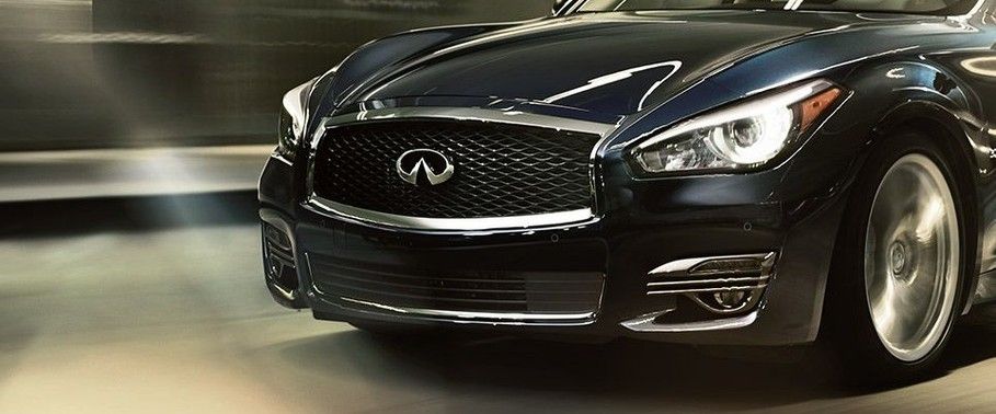 Q70 Hybrid Grille View