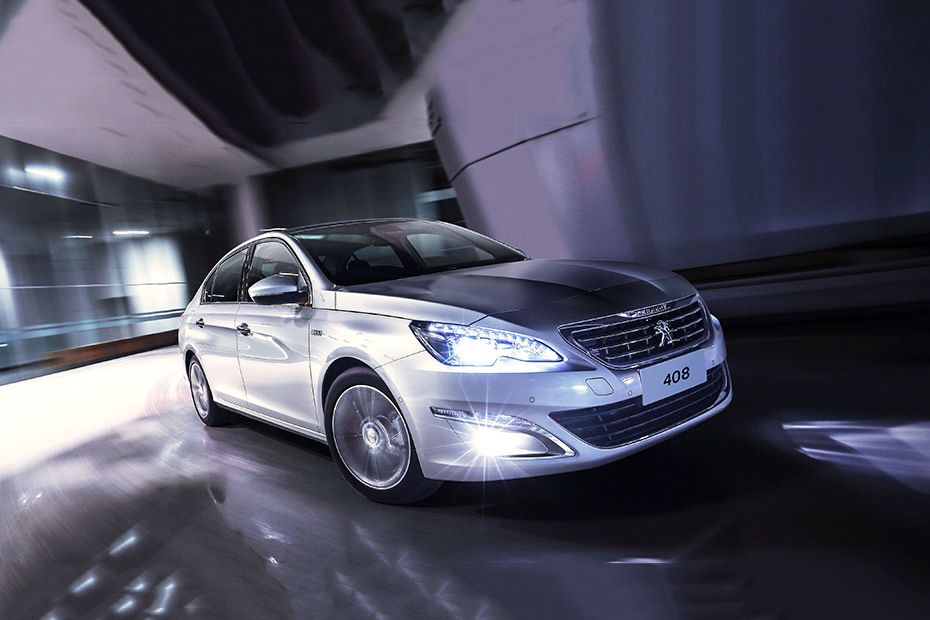 Peugeot 408 (2016-2023) Front Cross Side View Peugeot 408 (2016-2023) Front Cross Side View