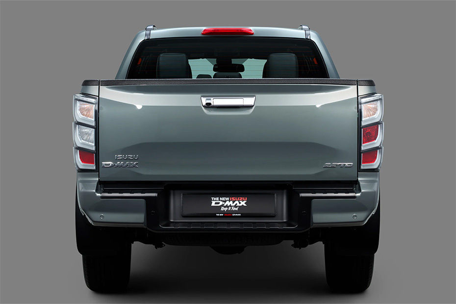 Full Rear View of Isuzu D-Max